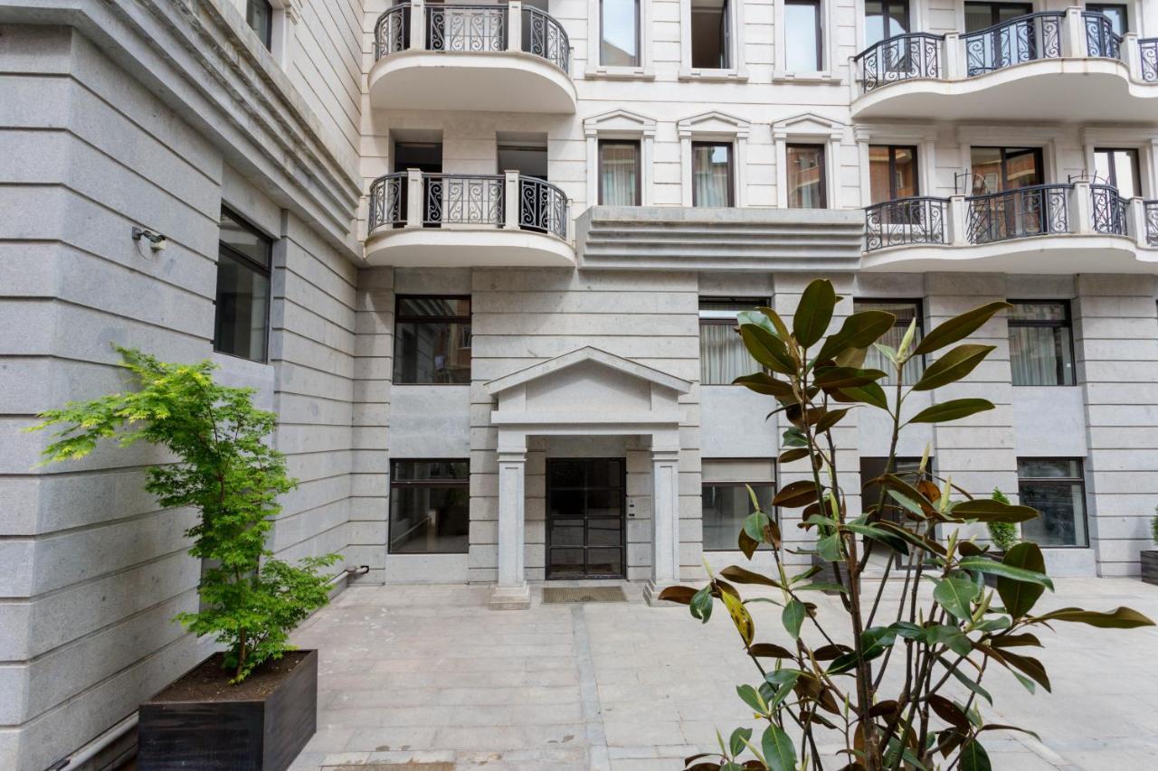 Downtown Two-Bedrom Apartment Tiflis Exterior foto